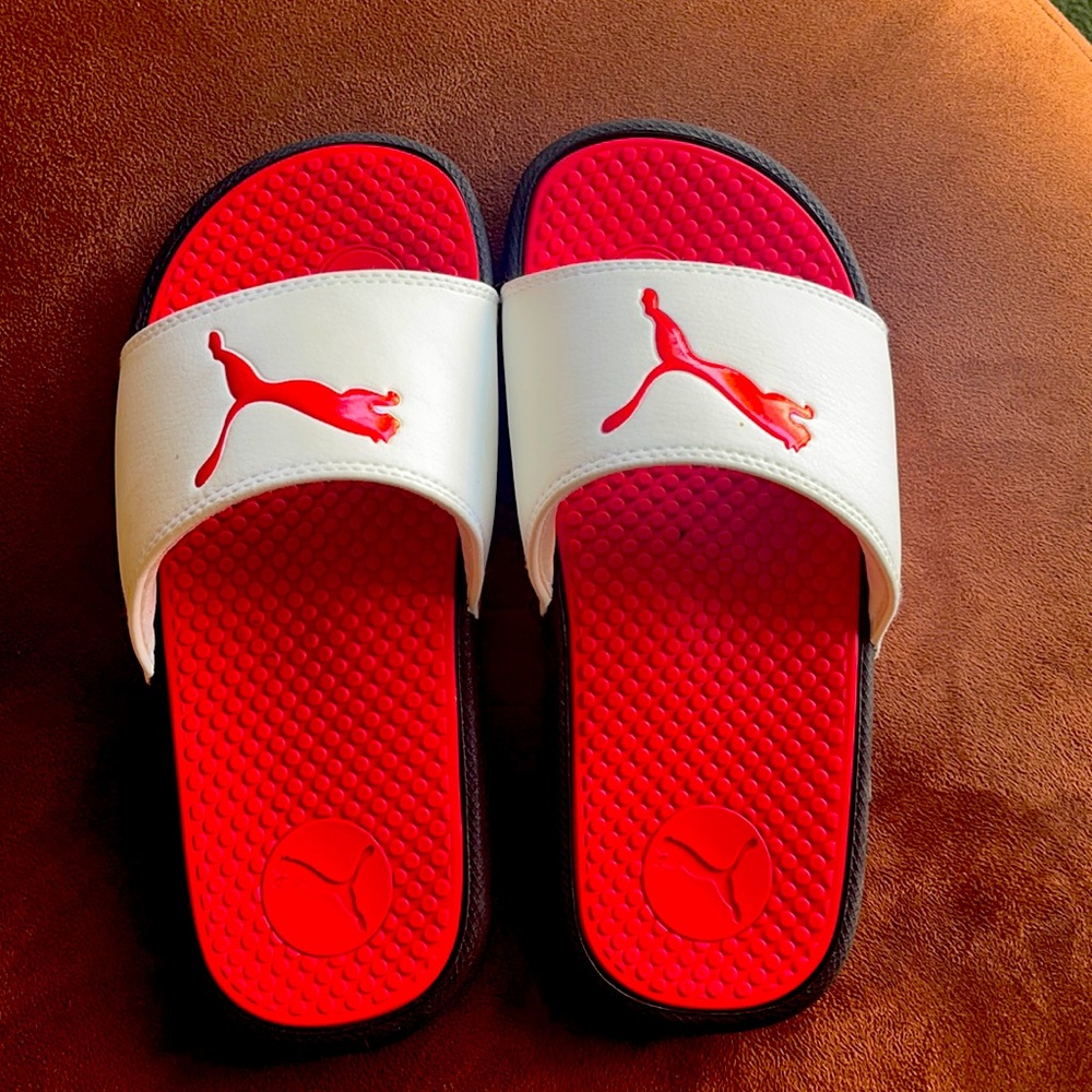 PUMA BOYS SLIDES